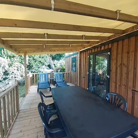 Parque de Campismo Chez Laura Et Cyril Gujan-Mestras